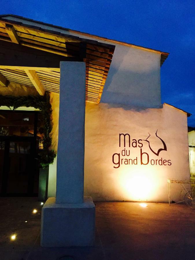 Mas Du Grand Bordes Bed & Breakfast Saint-Laurent-d'Aigouze Exterior photo