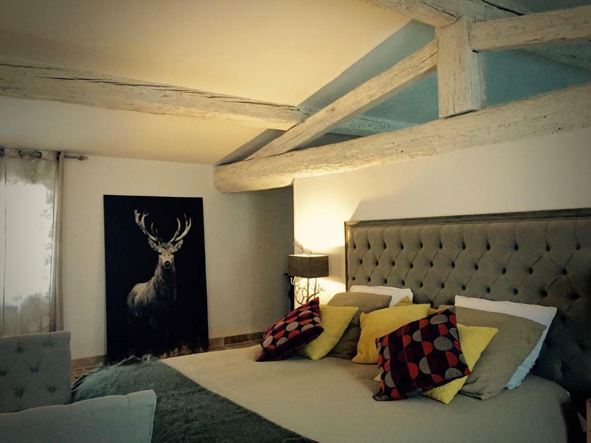 Mas Du Grand Bordes Bed & Breakfast Saint-Laurent-d'Aigouze Exterior photo