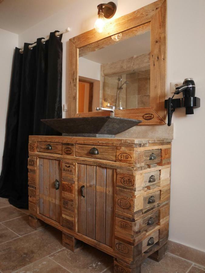 Mas Du Grand Bordes Bed & Breakfast Saint-Laurent-d'Aigouze Exterior photo